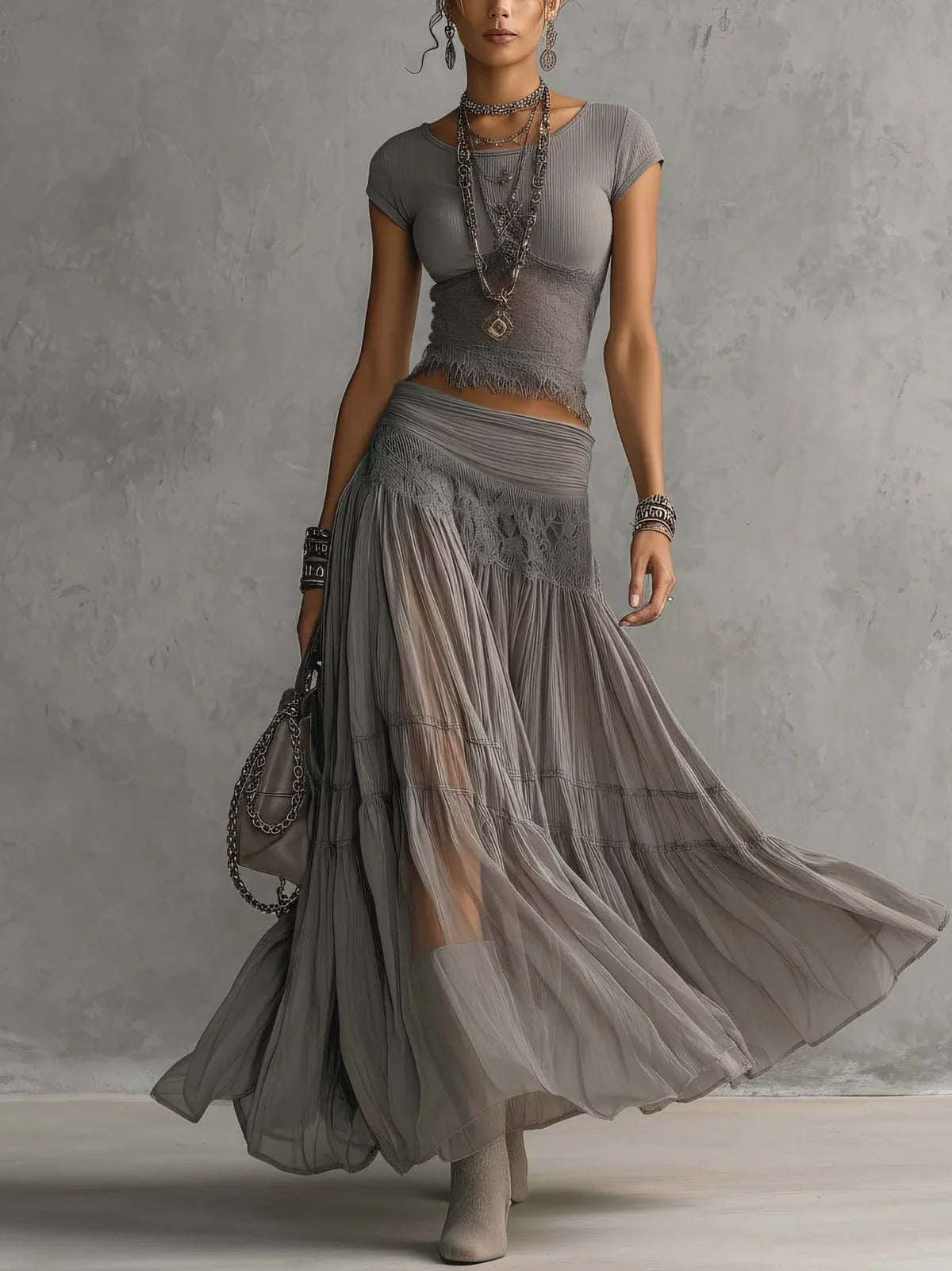 Africa Conjunto de Top Gris de Encaje Transparente y Falda Maxi Plisada