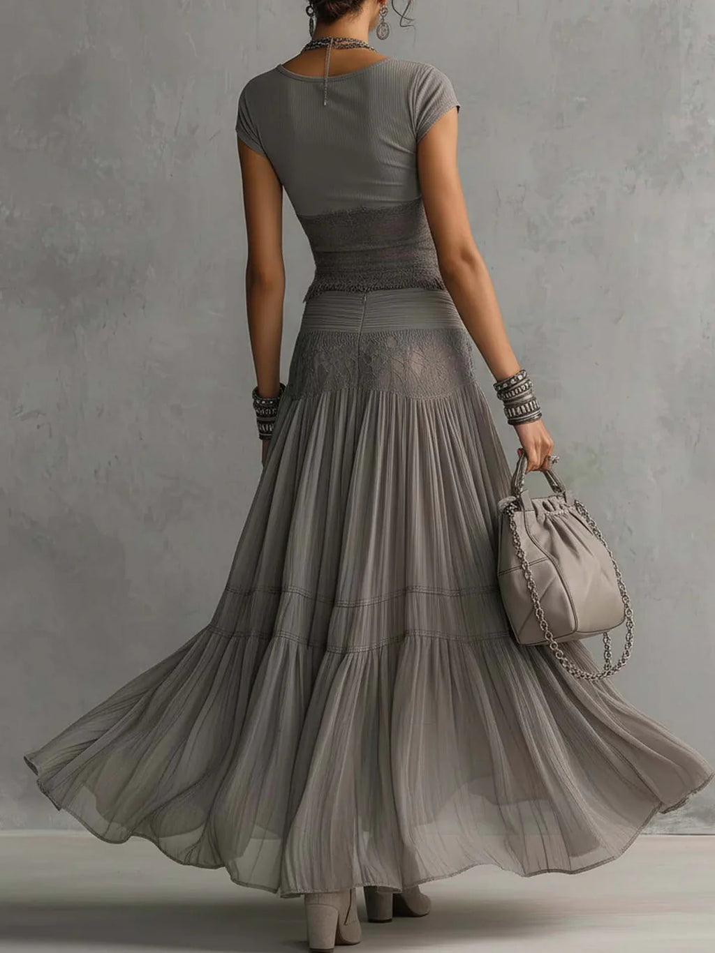 Africa Conjunto de Top Gris de Encaje Transparente y Falda Maxi Plisada