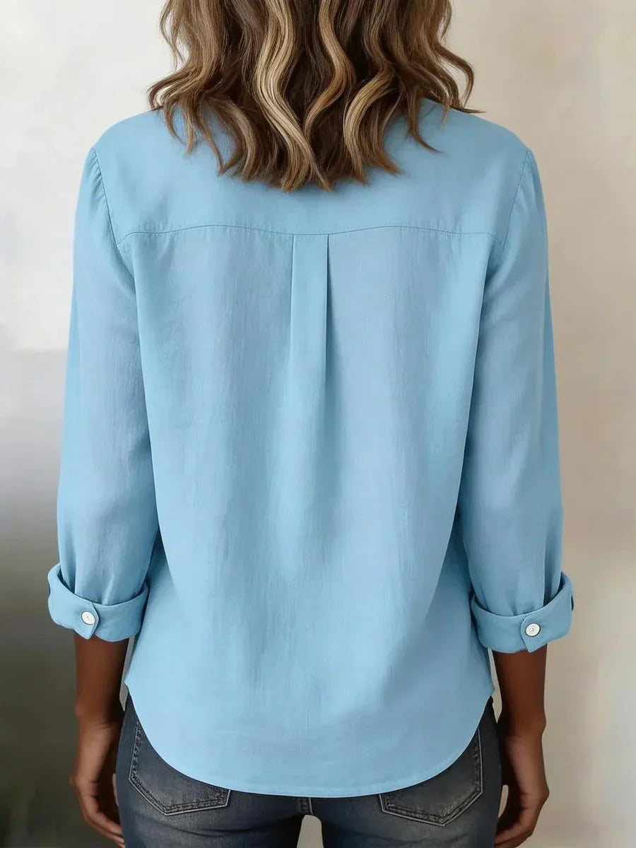 Blusa suave lisa azul con manga larga y botones — foto 2