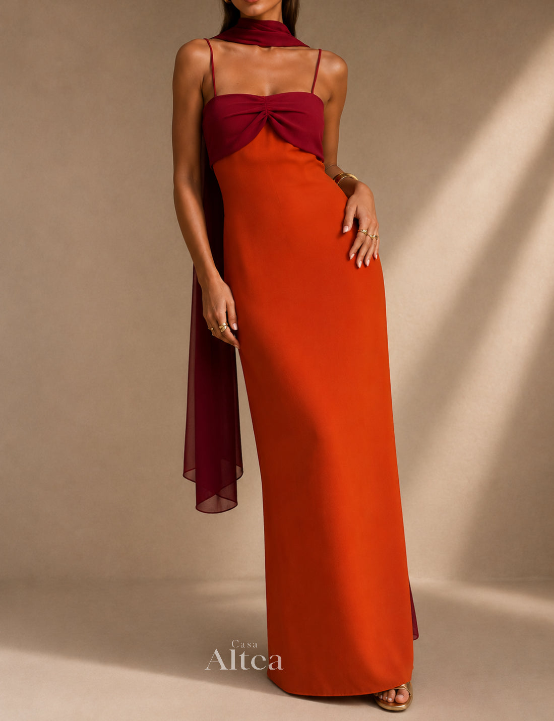 Antonella Vestido Maxi Bicolor con Tirantes y Detalle de Lazo