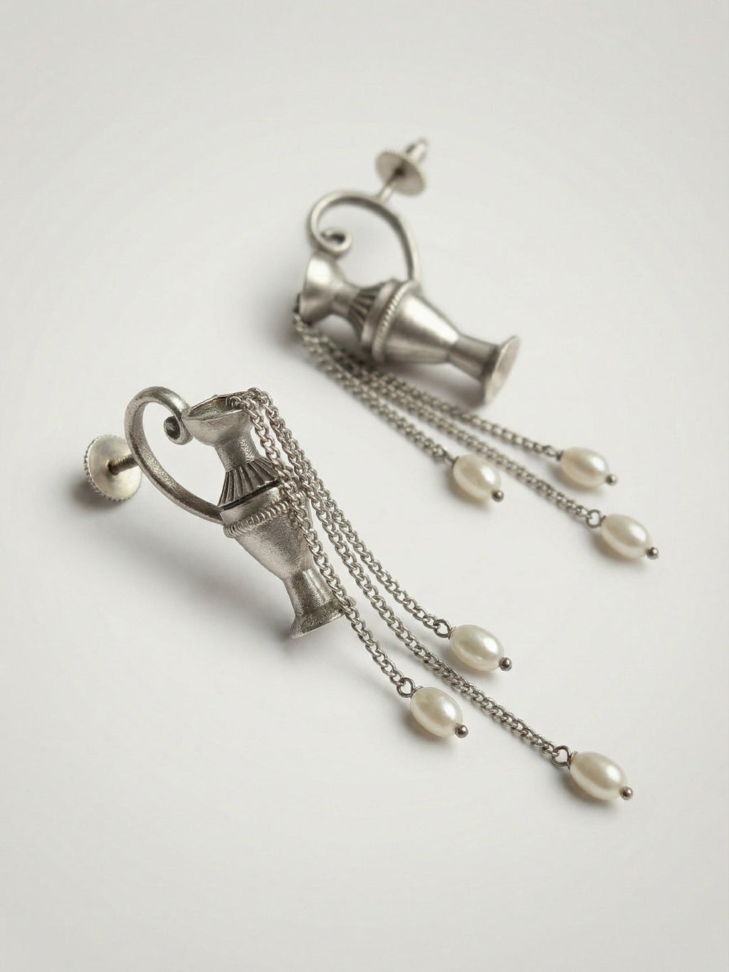 Pendientes Moti