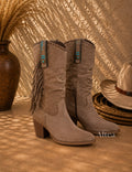 Claudia Botas Cowboy con Flecos