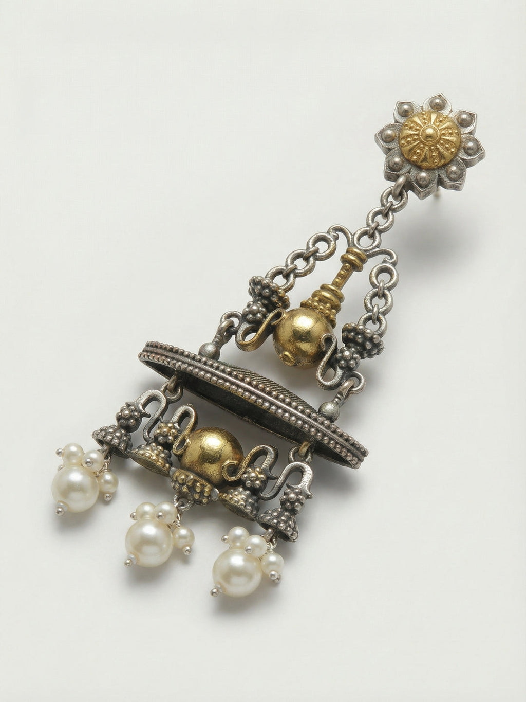 Pendientes Jhalar