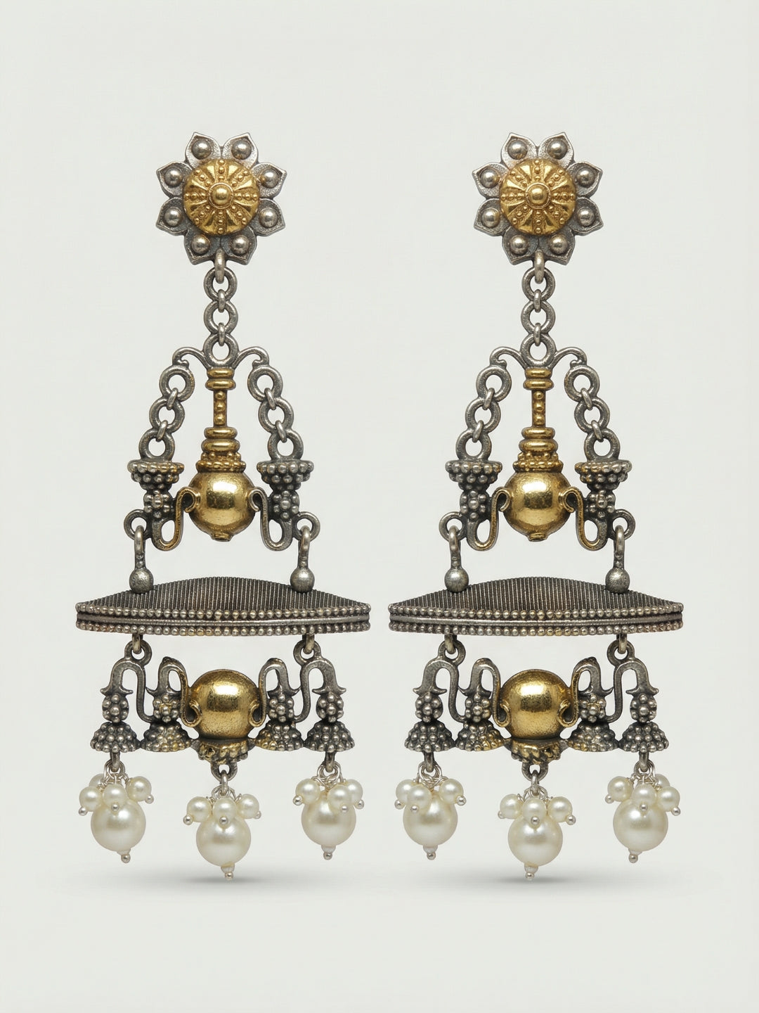 Pendientes Jhalar