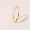 Blasa Anillo Dorado de Acero Inoxidable con Perla de Agua Dulce