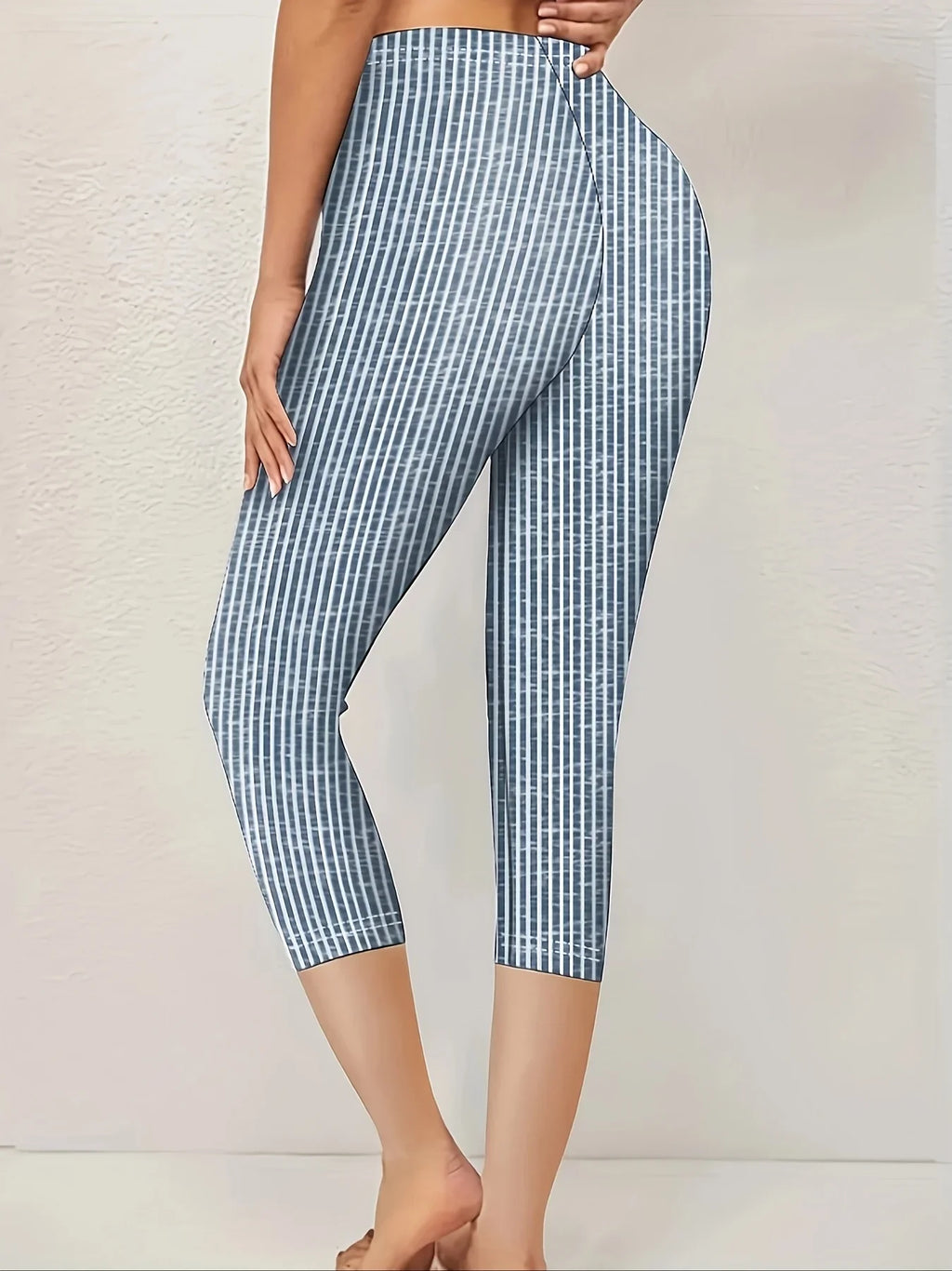 Leggings capri de corte recto de rayas — foto 5
