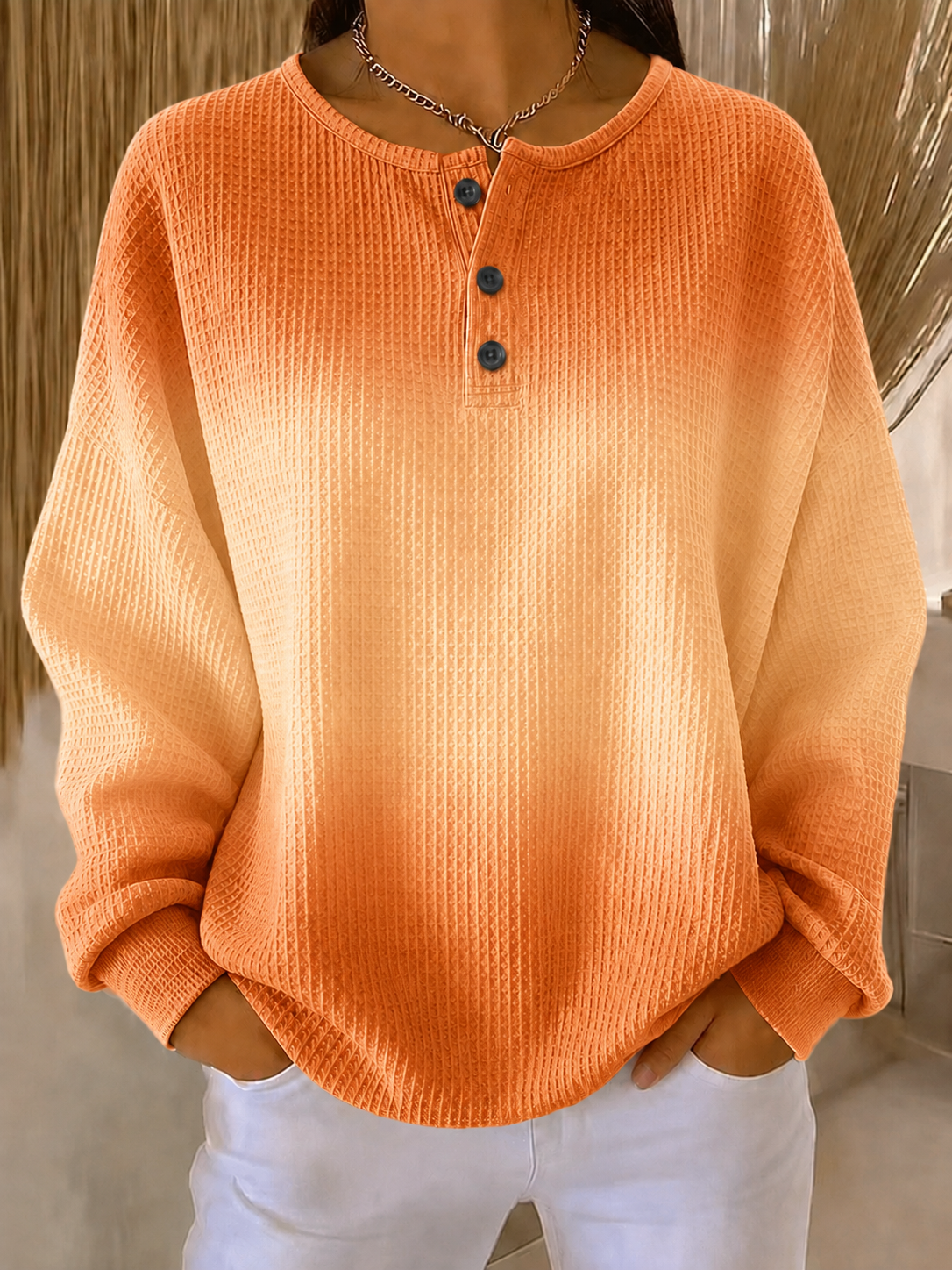 Sudadera casual degradada con cuello henley y manga larga · Tania