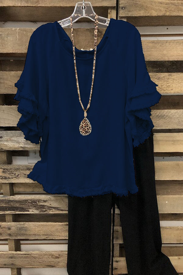 Camisa lisa negra con cuello redondo, manga corta y volantes — foto 4