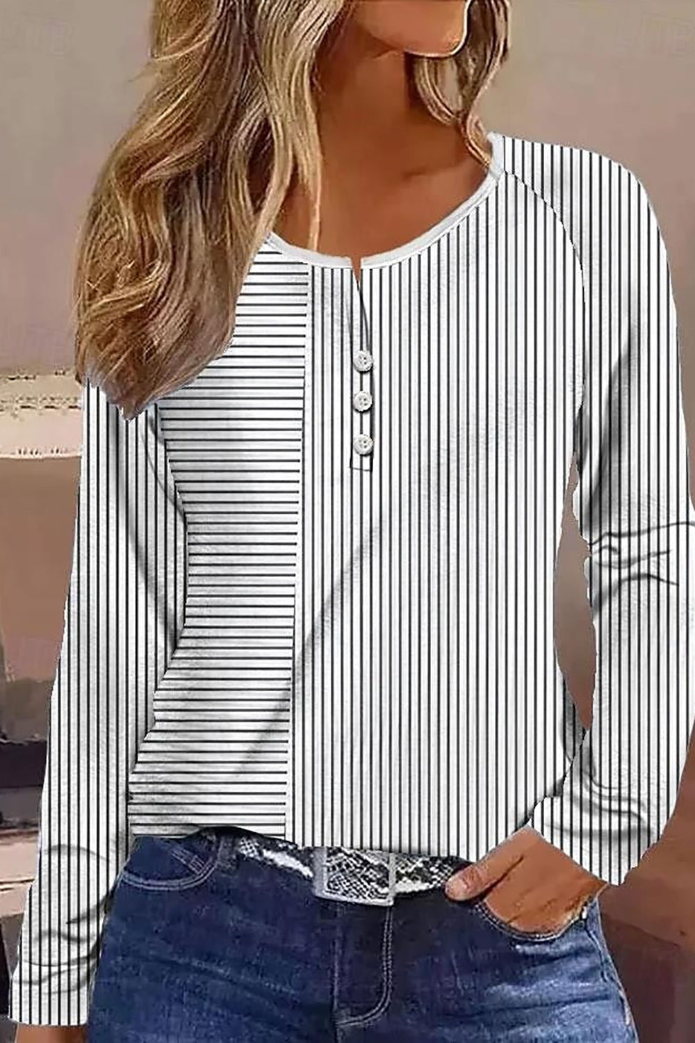 Camisa casual de rayas con escote en pico, manga larga y botones