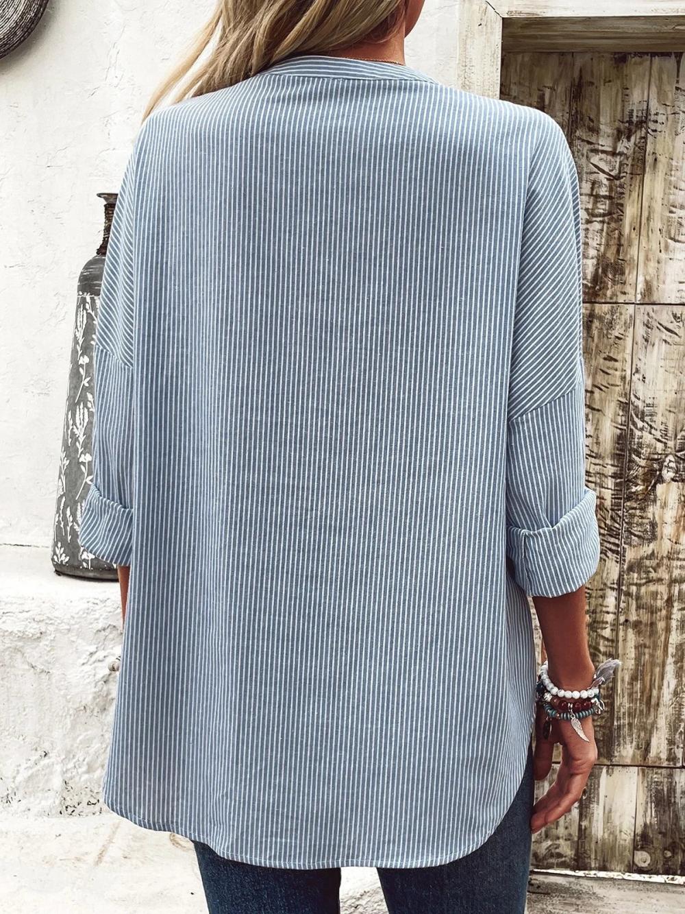 Blusa holgada de rayas con cuello camisero y manga larga · Vera