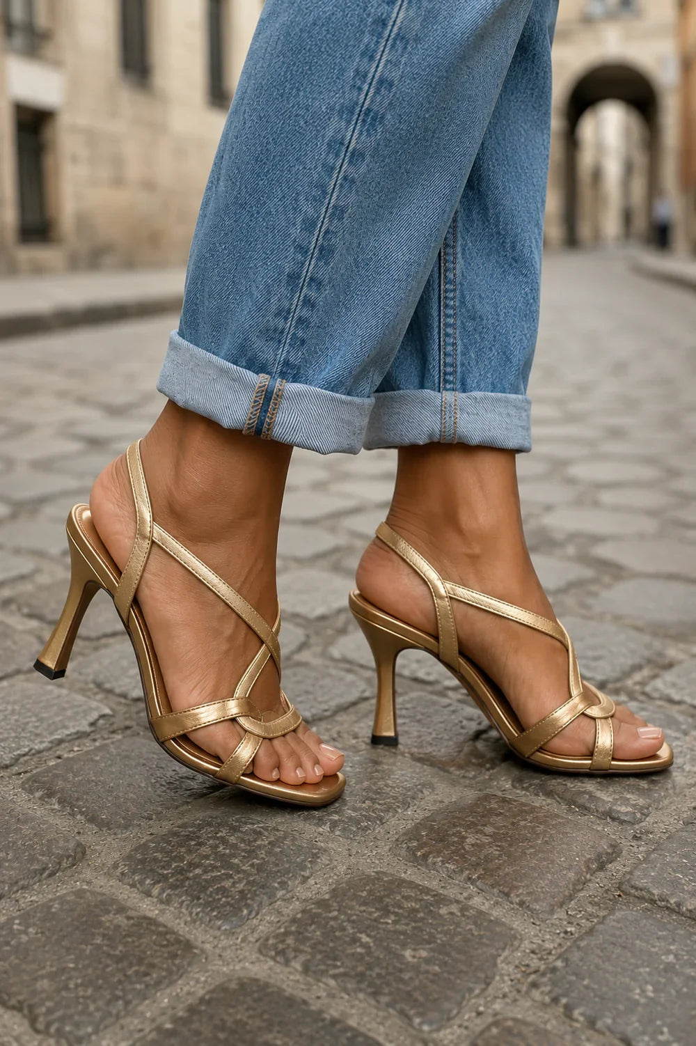 Elisabetta Sandalias Doradas con Encanto Veraniego