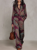 Lourdes Conjunto Burdeos-Morado de Camisa de Manga Larga con Estampado Cachemira Satinado y Pantalones Anchos (con cinturón)
