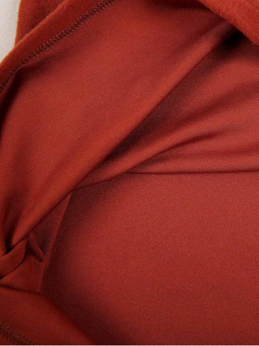 Blusa casual lisa con escote en pico y manga larga — foto 2