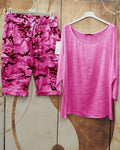 Conjunto de dos piezas de rosas con cuello redondo y manga larga