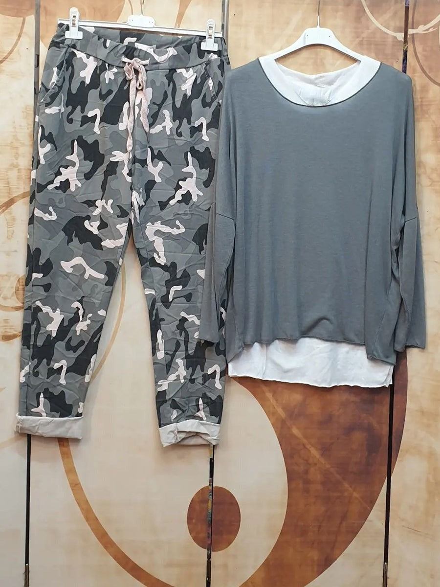 Conjunto de dos piezas de camuflaje con cuello redondo y manga larga