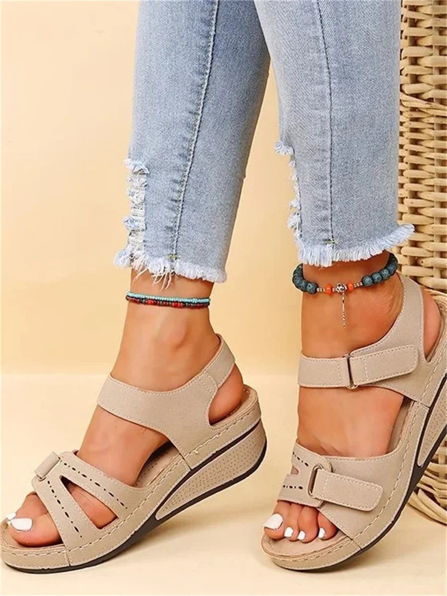 Zapatos vintage lisos con abertura
