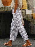 Pantalón casual holgado de rayas gris
