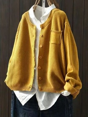 Cárdigan de corte recto amarillo con cuello redondo y manga larga