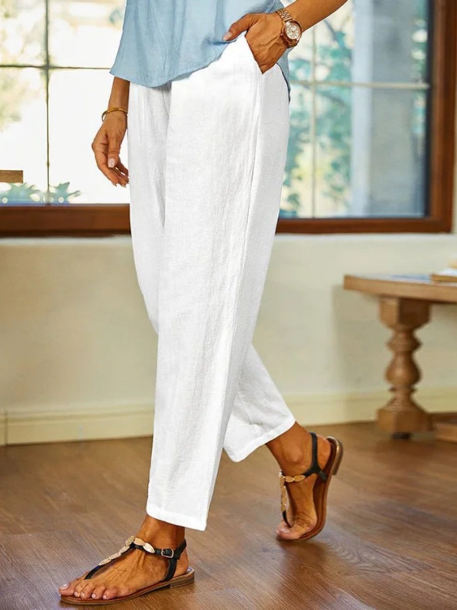Pantalón casual blanco con bolsillos