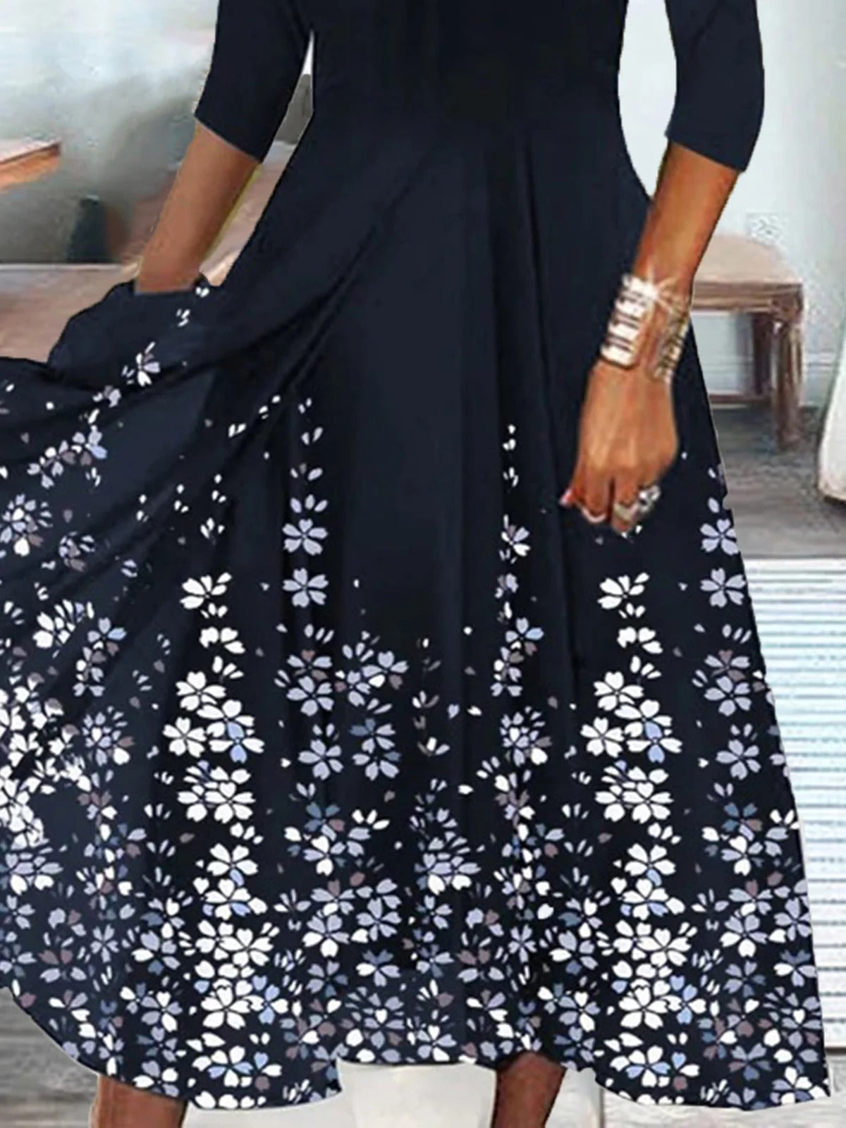Vestido largo holgado de flores con escote en pico y manga tres cuartos — foto 3