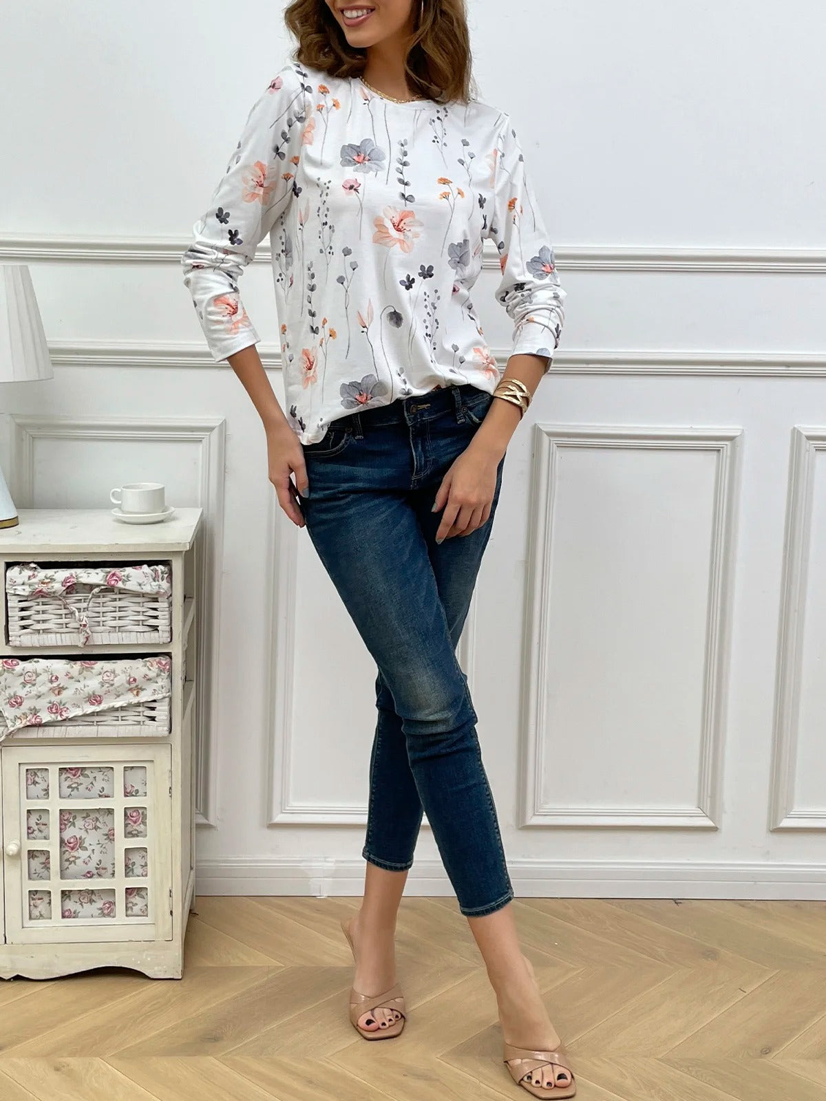 Blusa casual holgada de flores con cuello redondo y manga larga — foto 10