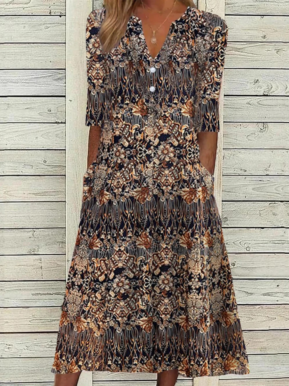 Vestido midi étnico con escote en pico y manga francesa