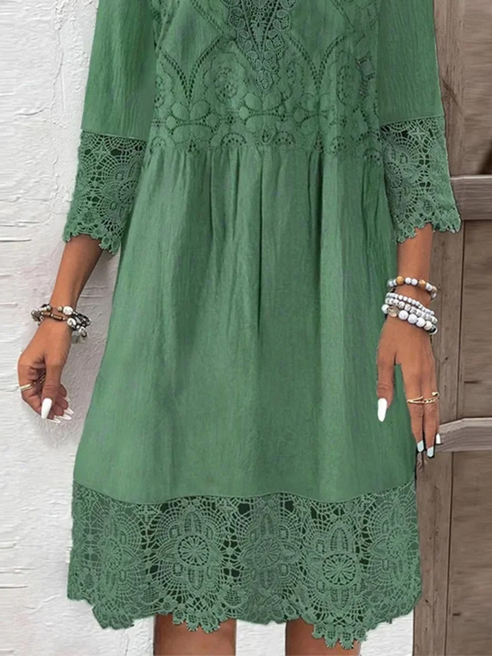Vestido casual midi holgado liso de encaje con manga tres cuartos — foto 2