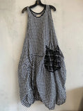 Vestido midi de cuadros con bolsillos