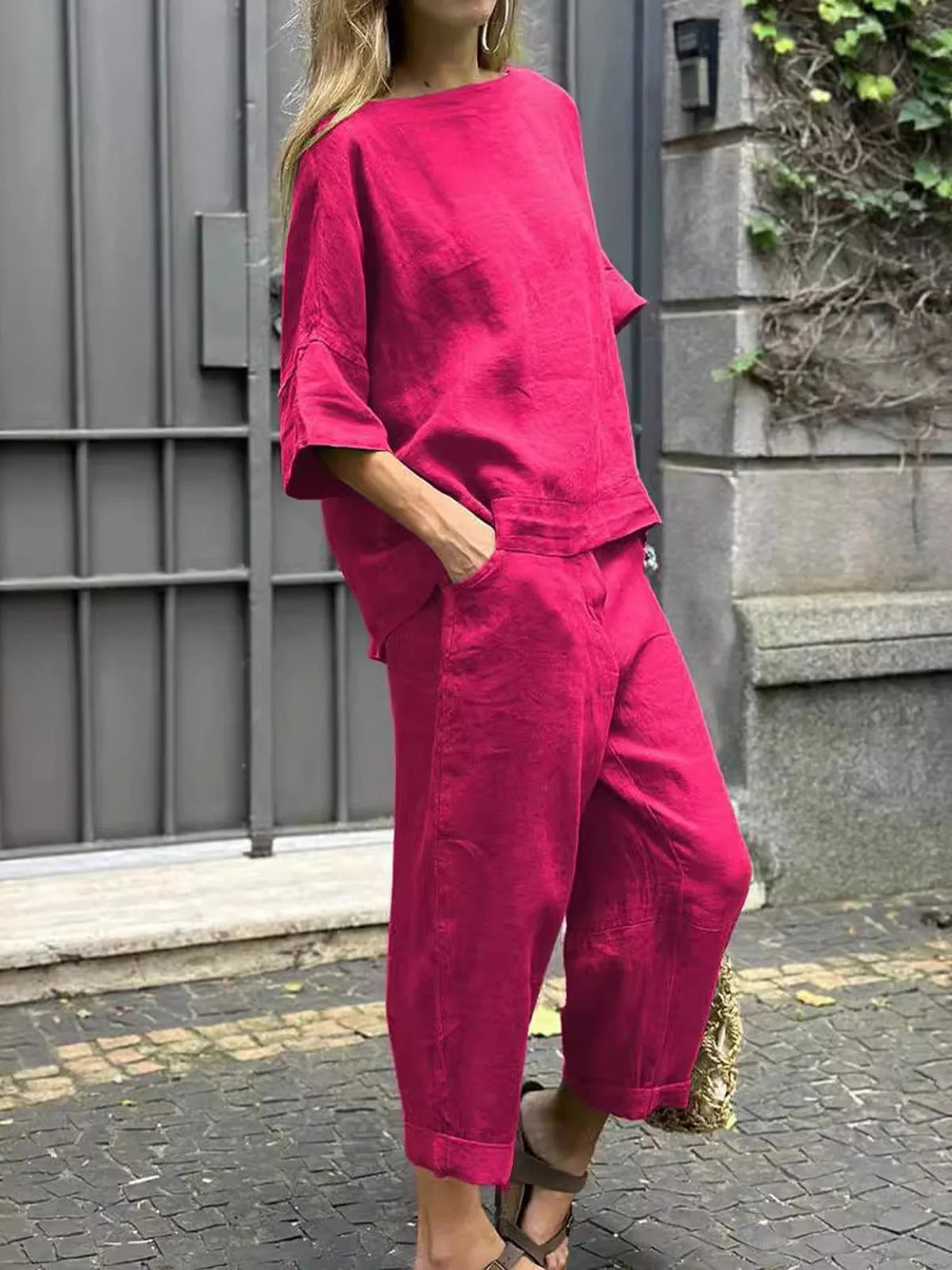 Top holgado con cuello redondo y pantalón a juego, sin mangas
