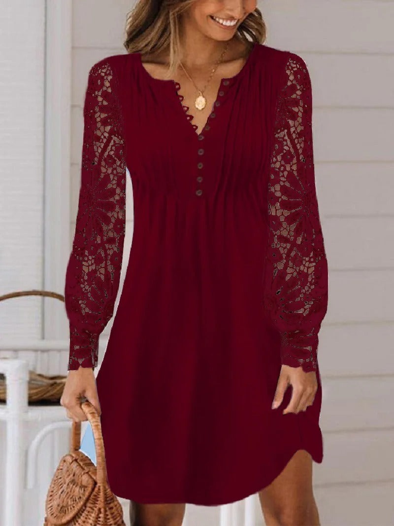 Vestido cómodo corto liso de encaje con escote en pico y manga larga — foto 2