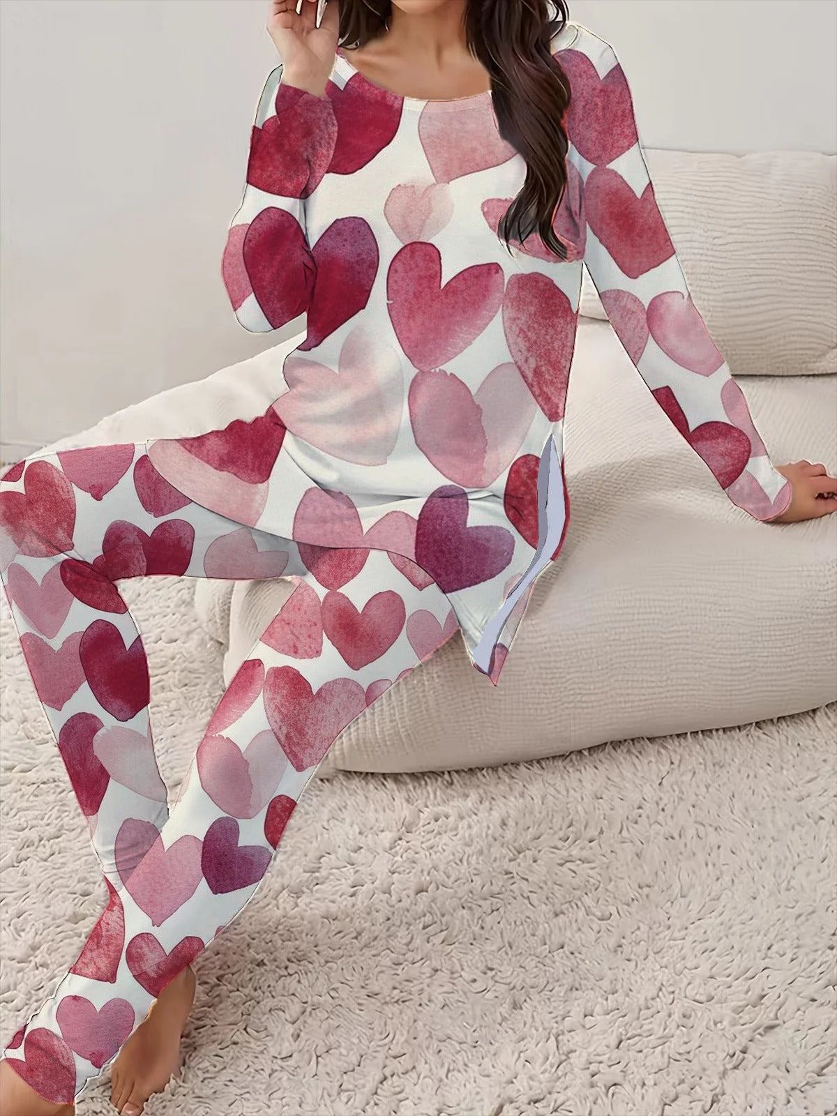 Conjunto de dos piezas de corazones con cuello redondo y manga larga