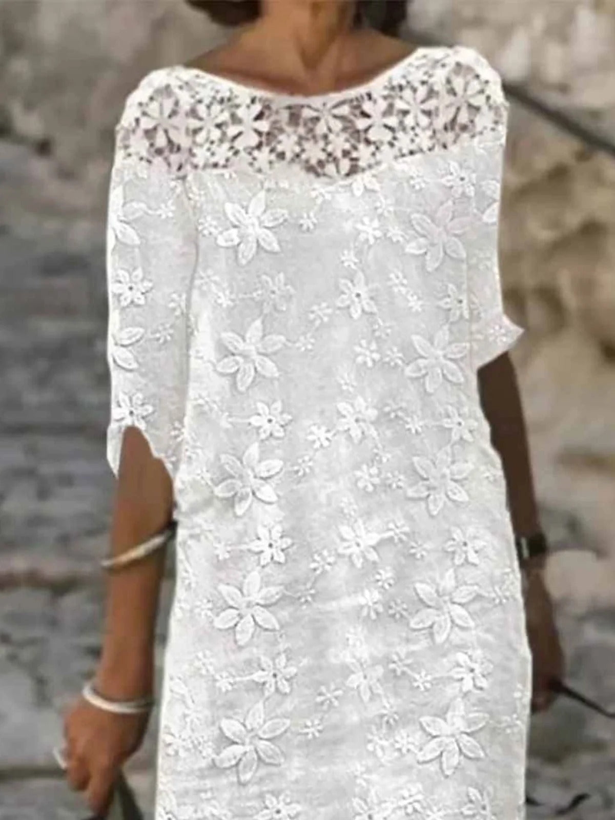 Vestido casual liso de encaje con cuello redondo — foto 3