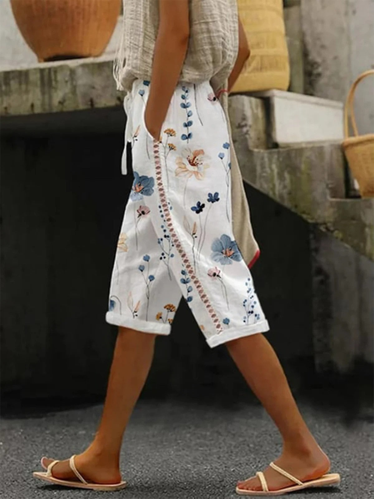 Pantalón casual de flores con cordón ajustable