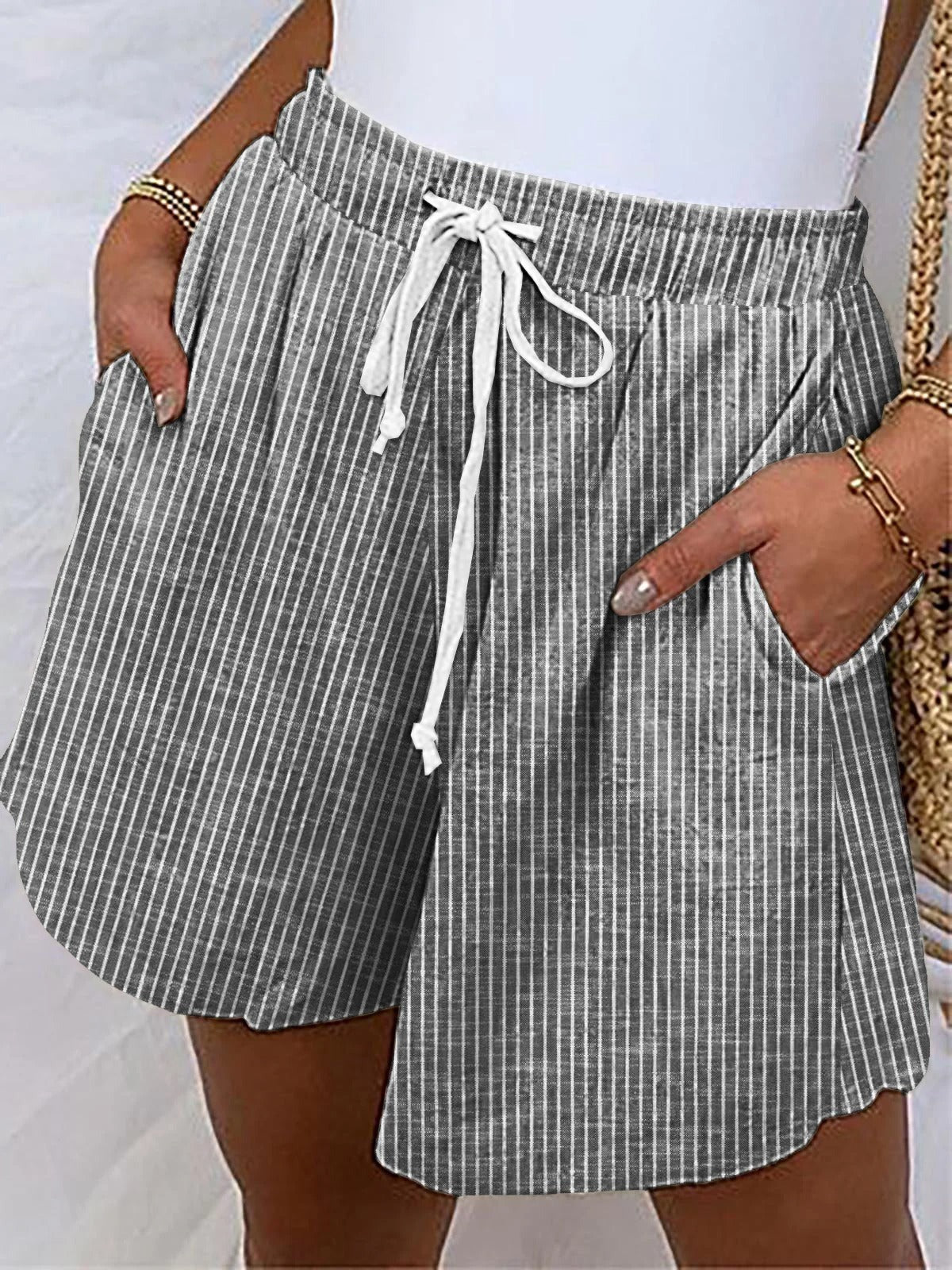 Shorts casual holgados de rayas de algodón · Sasha — foto 2