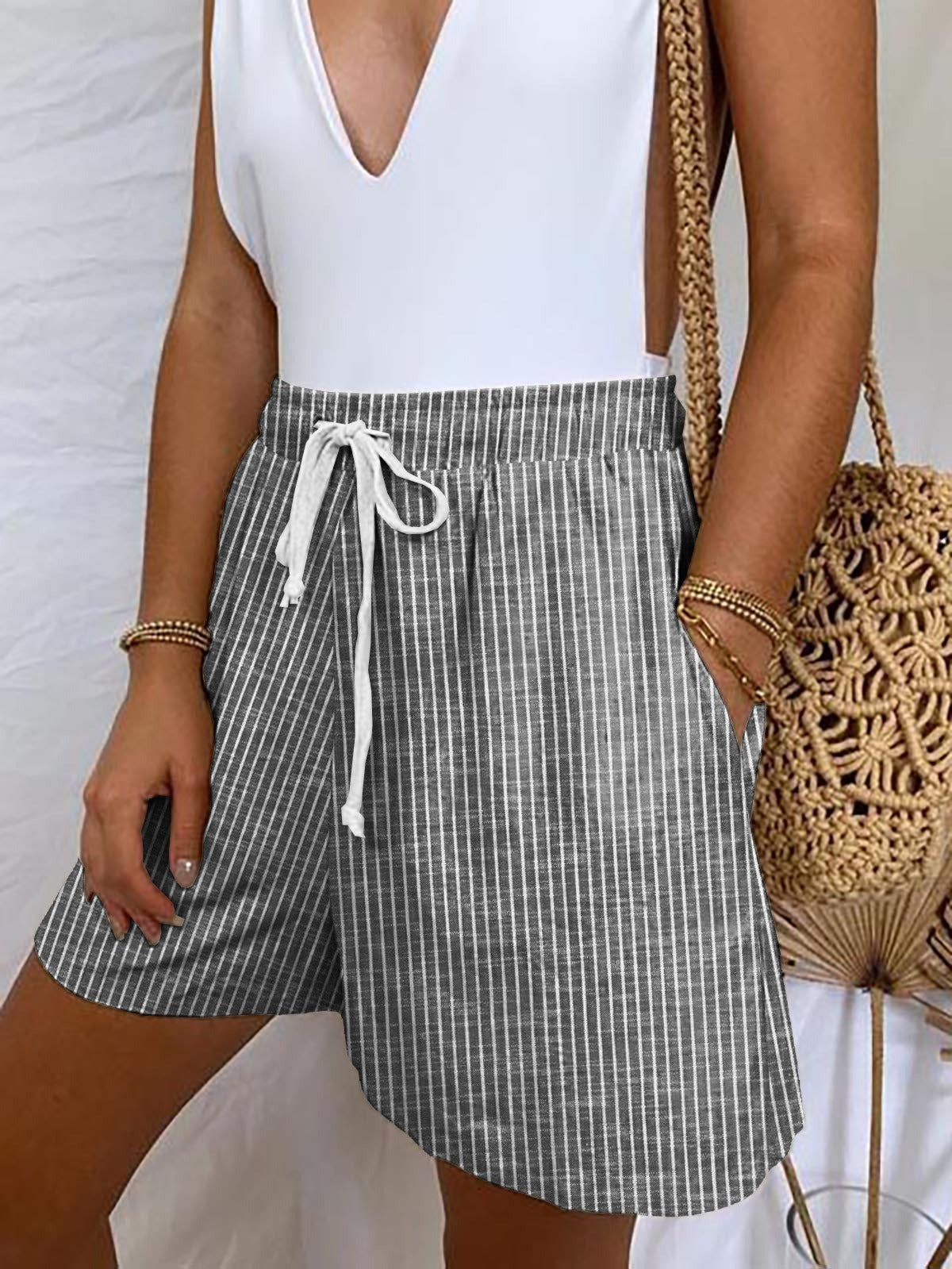 Shorts casual holgados de rayas de algodón · Sasha — foto 3