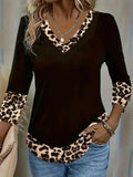 Camisa casual de leopardo con escote en pico y manga larga