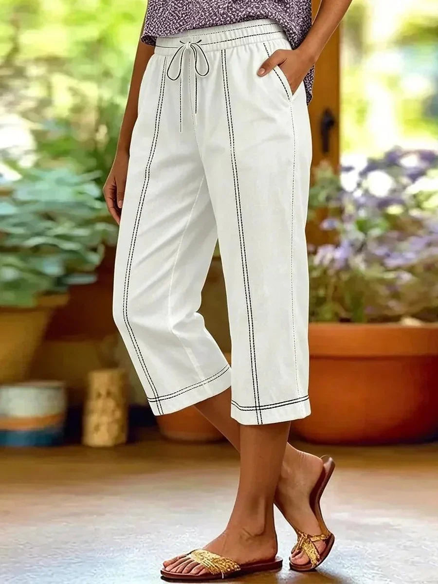 Pantalón capri blanco con cordón ajustable