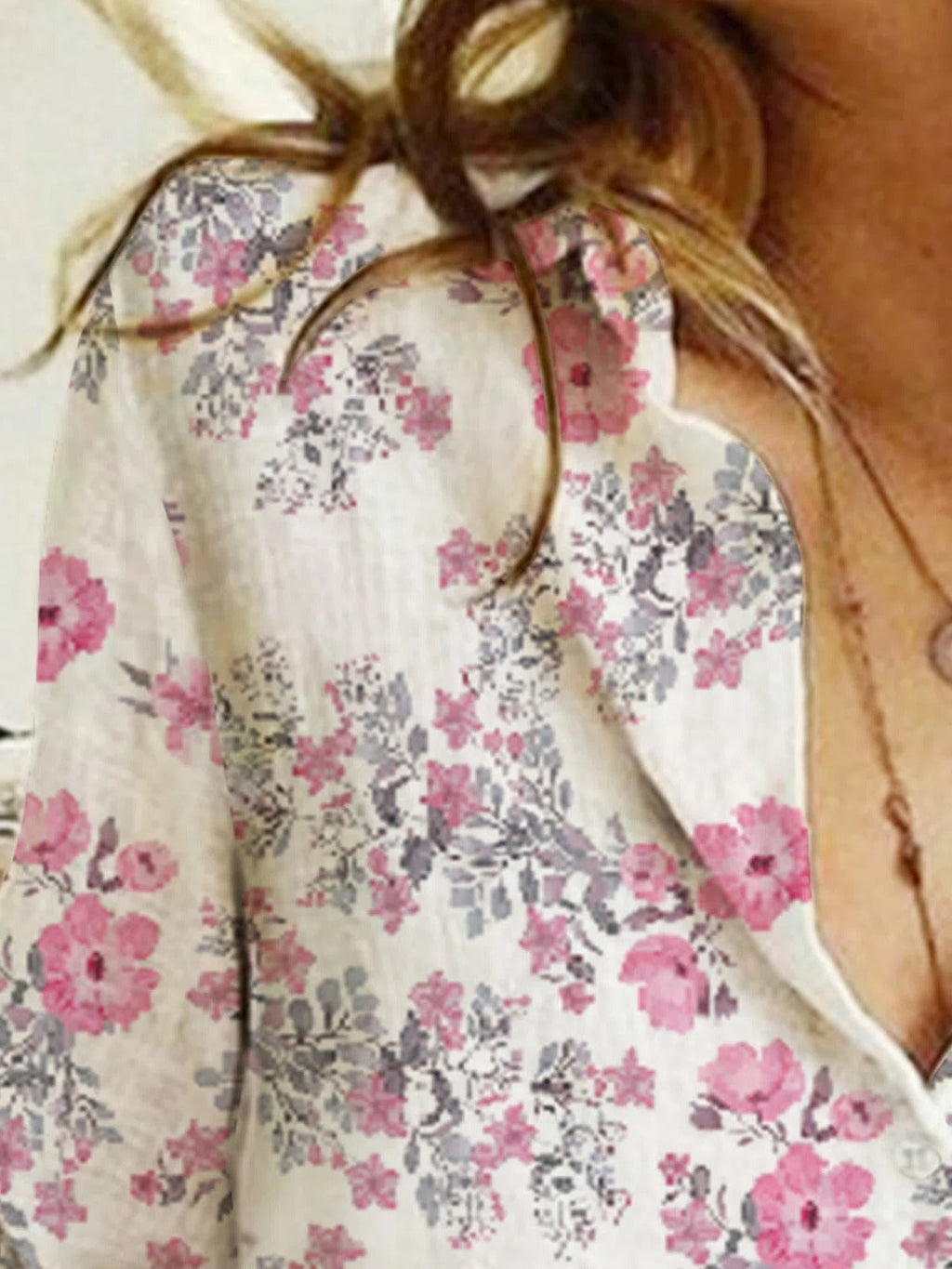 Blusa de flores con solapa, manga larga y botones