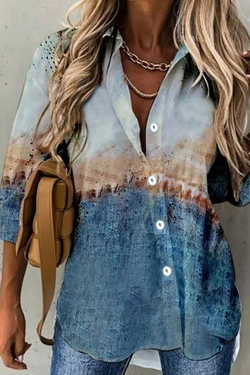 Blusa abstracta con solapa, manga larga y botones