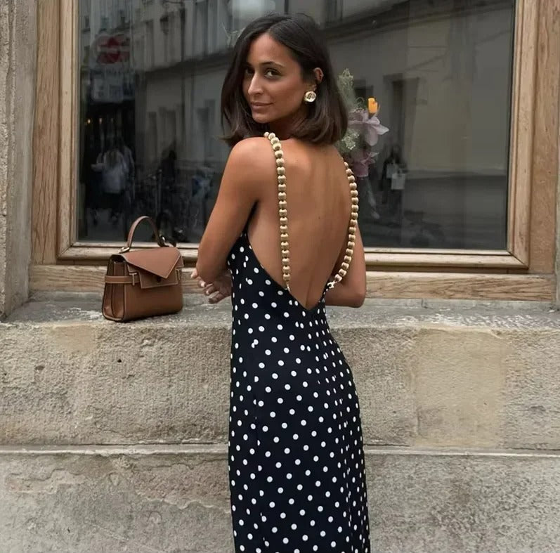 Dalia Vestido Maxi Negro con Detalle de Cadena Dorada