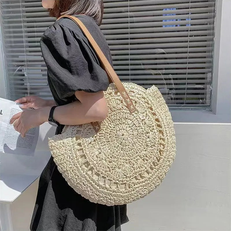 Ainhoa Bolso Redondo de Rafia Tejida Estilo Bohemio