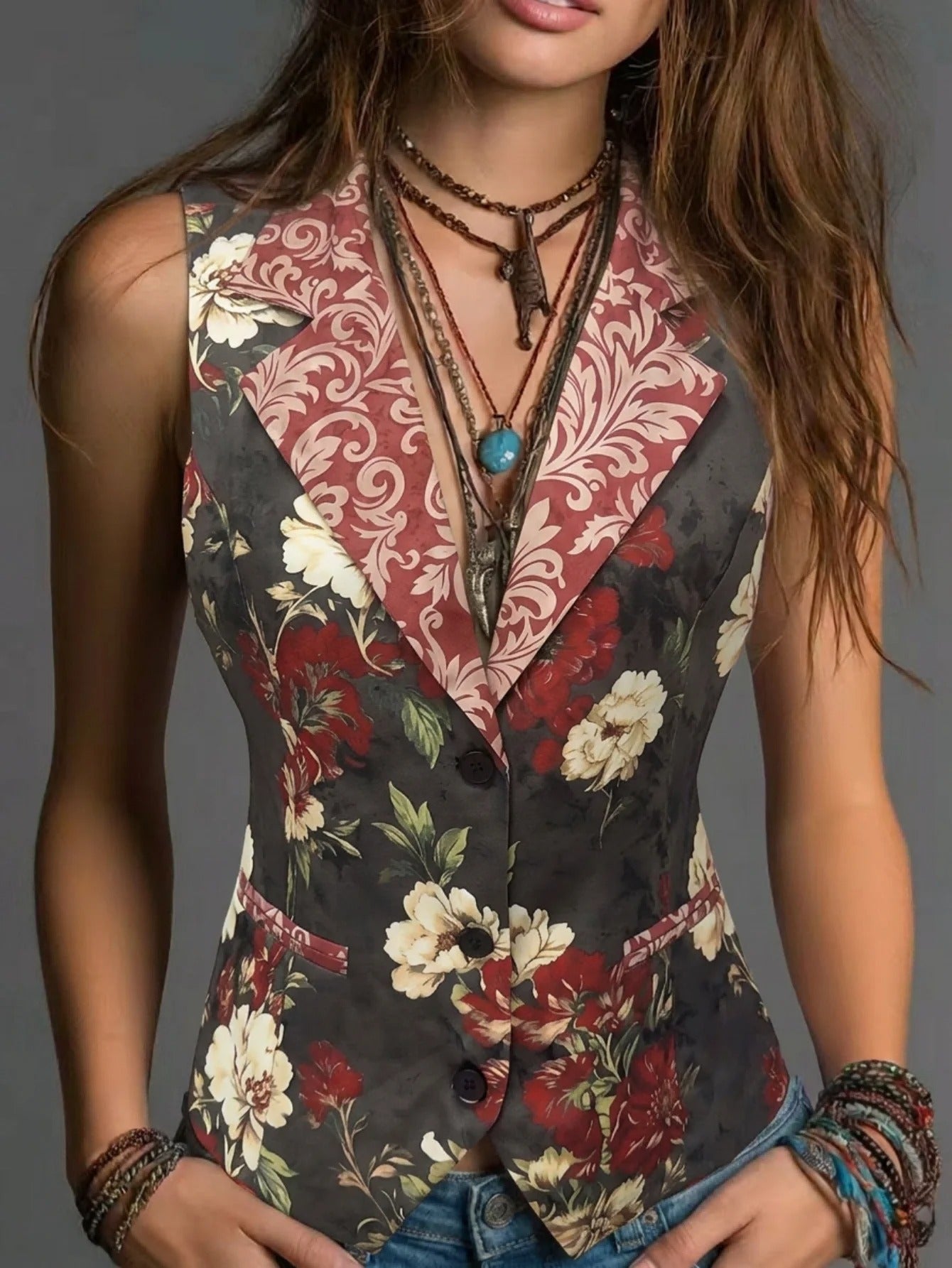 Jimena Chaleco Floral Con Solapas