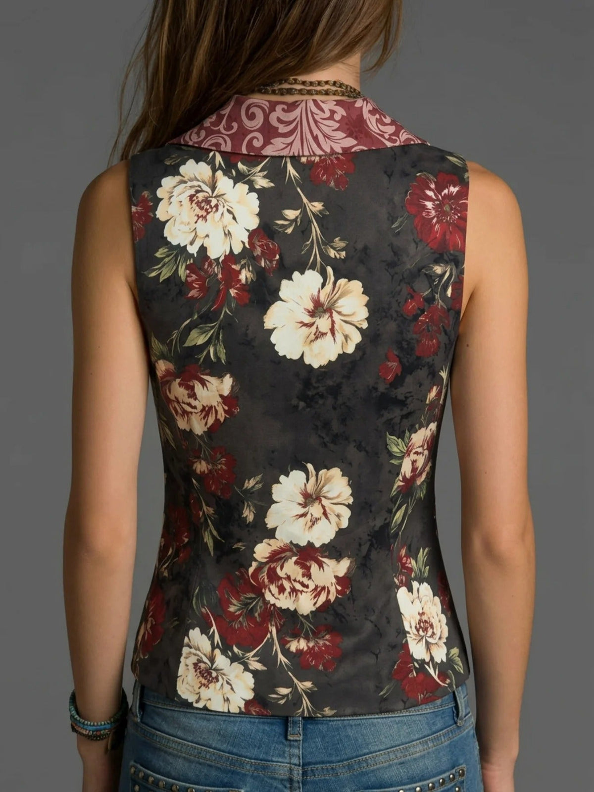 Jimena Chaleco Floral Con Solapas