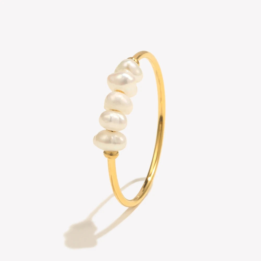 Blasa Anillo Dorado de Acero Inoxidable con Perla de Agua Dulce