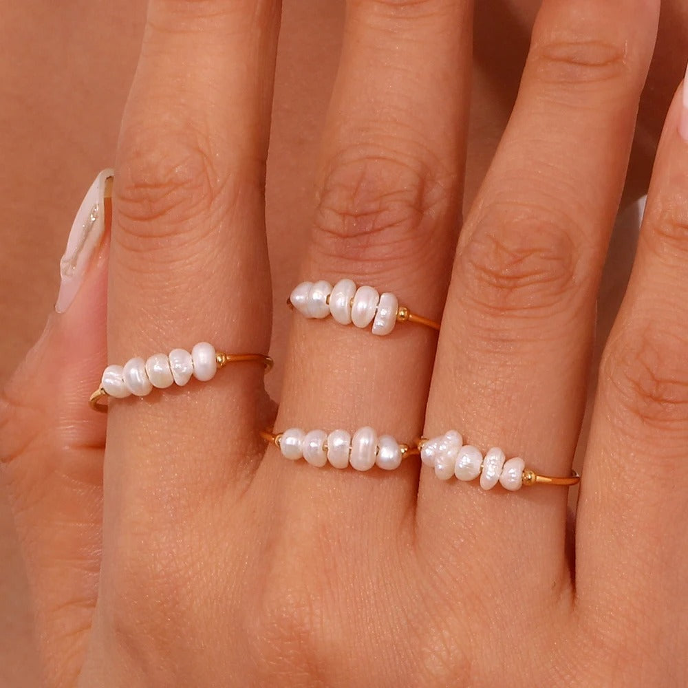 Blasa Anillo Dorado de Acero Inoxidable con Perla de Agua Dulce