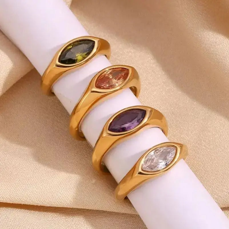 Isabella Anillo Dorado con Circón Marquesa de Colores