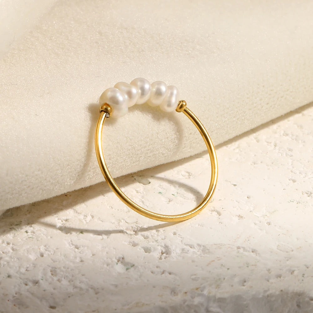 Blasa Anillo Dorado de Acero Inoxidable con Perla de Agua Dulce