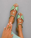 Adonaí Sandalias Planas Slingback con Punta Abierta y Detalle de Corazón