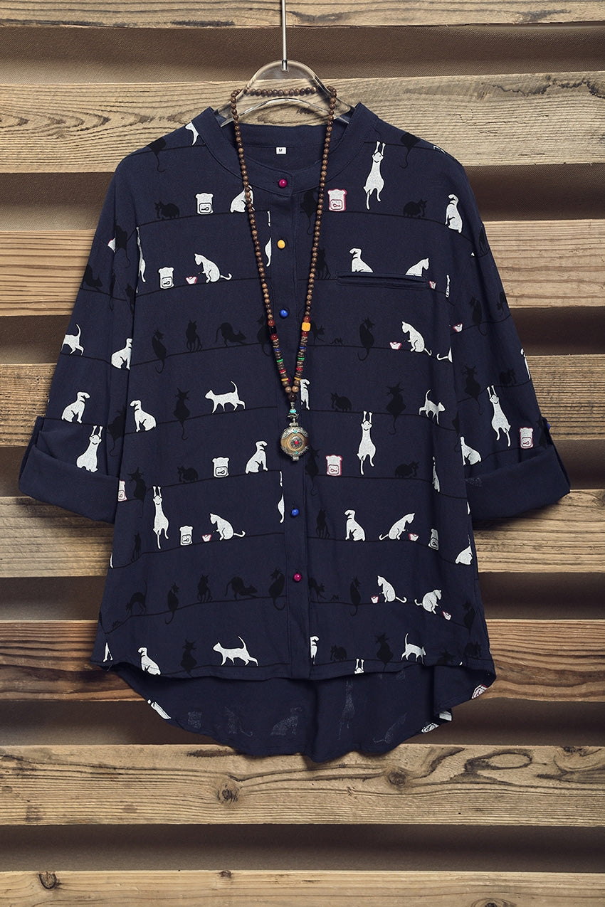 Camisa bonita de gatos con cuello alto y manga corta — foto 7