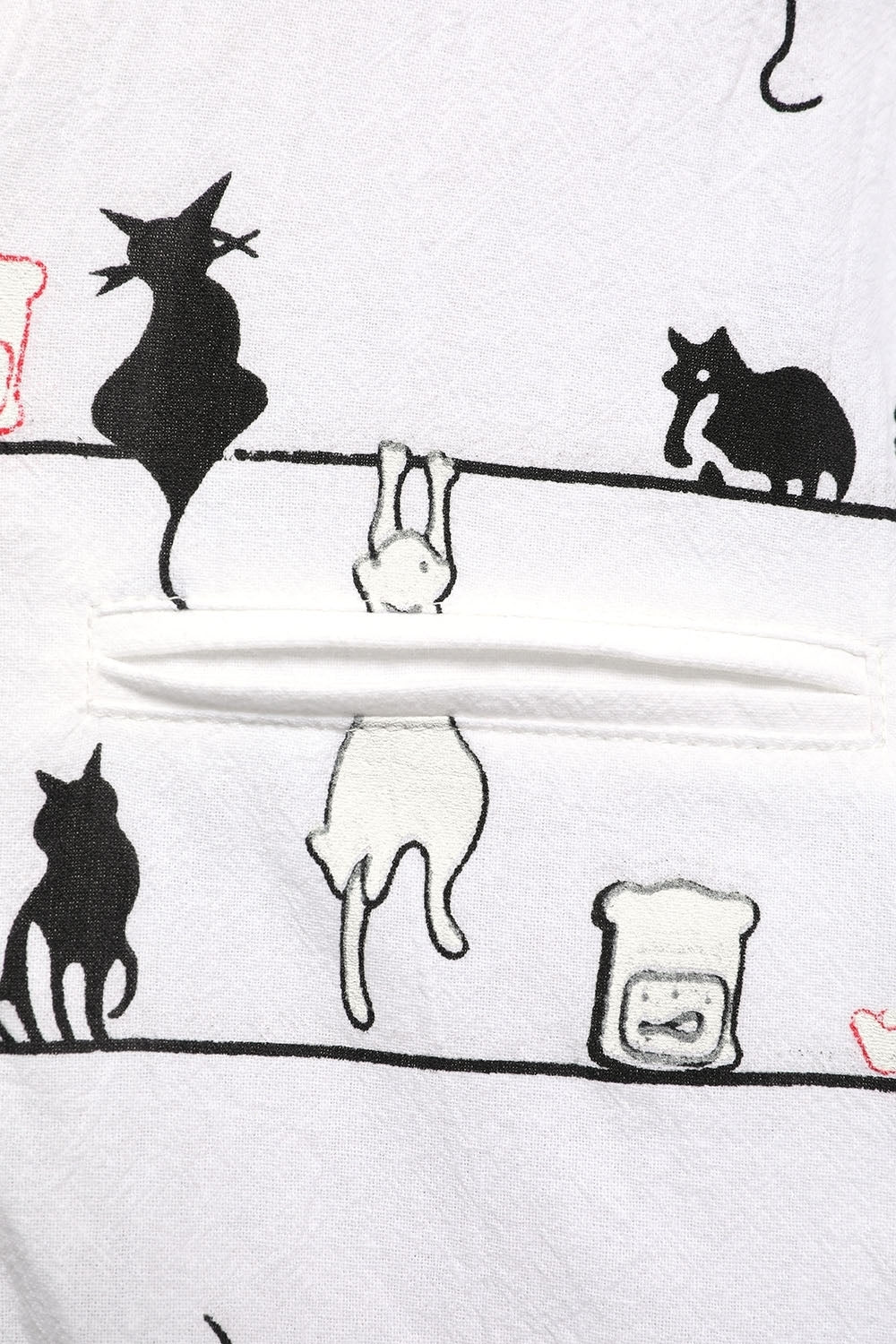 Camisa bonita de gatos con cuello alto y manga corta — foto 11